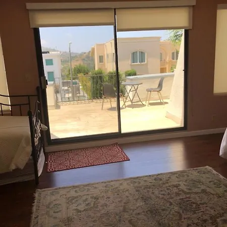 Hollywood Hills Private Room-2