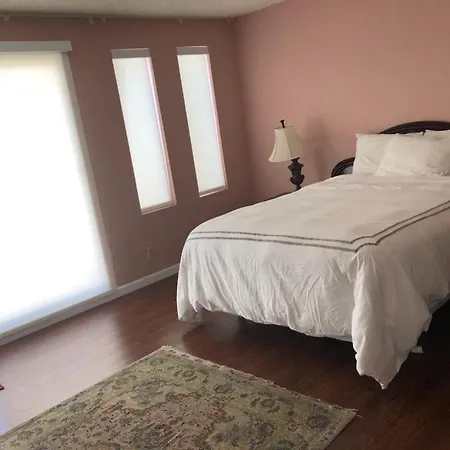 Hollywood Hills Private Room-3
